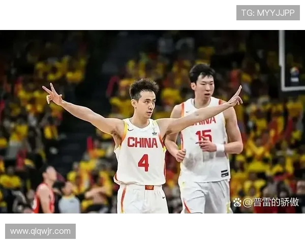 重庆篮球队在世界杯预选赛中的团队协作展现了卓越的默契与拼搏精神