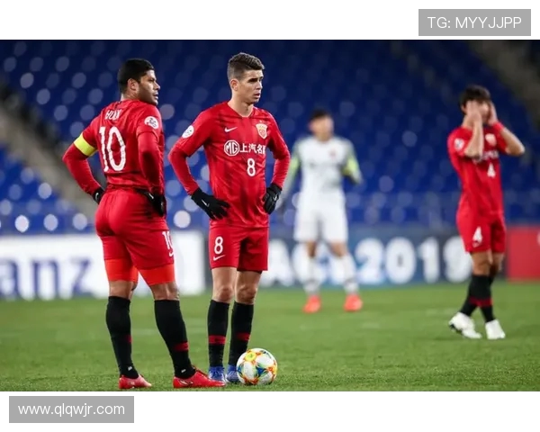 韩国蔚山队迎战澳大利亚球队展开激烈对决争夺亚洲足球荣耀